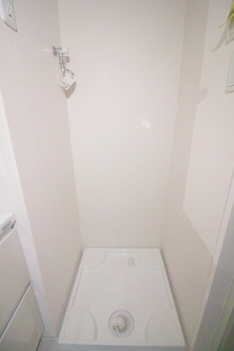 物件内観写真15　(洗濯機置場)