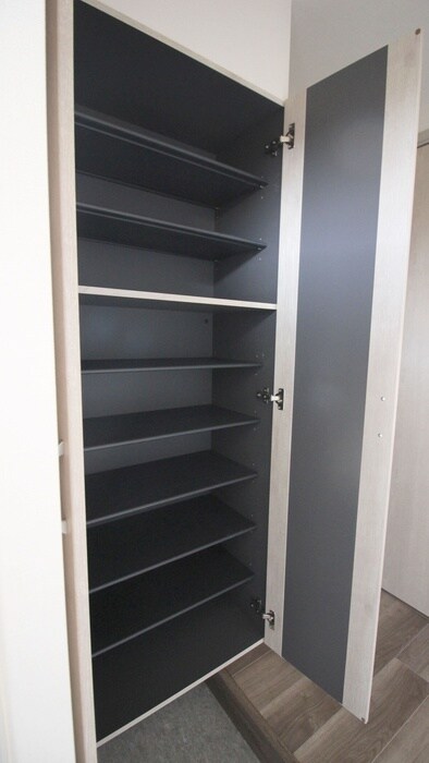 物件内観写真18　(靴箱)