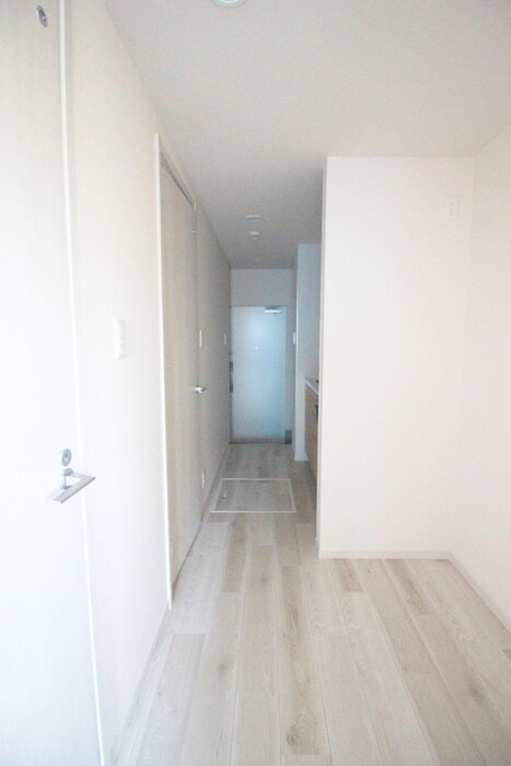 物件内観写真18　(廊下)