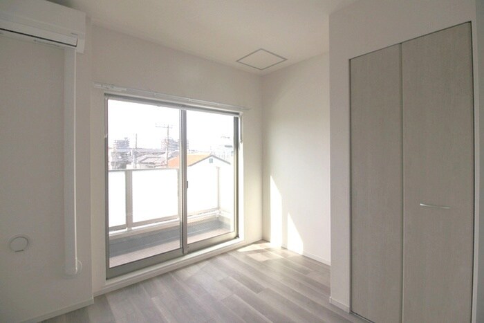 物件内観写真18　(室内からの展望)
