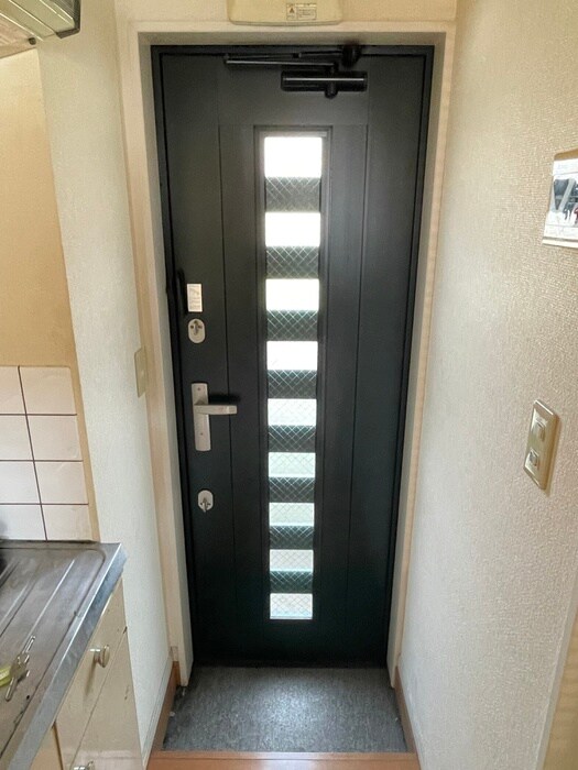物件内観写真13　(玄関)