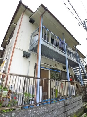 ポートハイツ外観写真