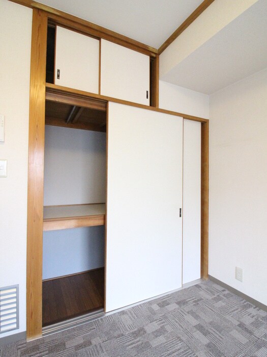 物件内観写真13　(収納)