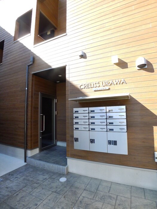 物件外観写真3　(エントランス部分)