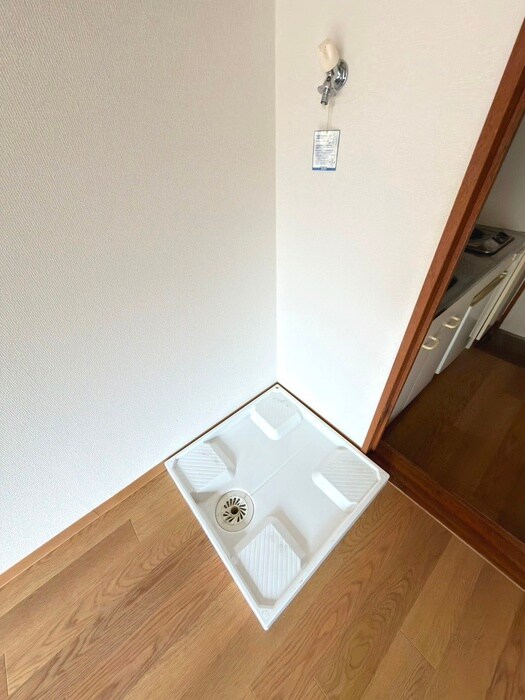 物件内観写真14　(洗濯機置場)