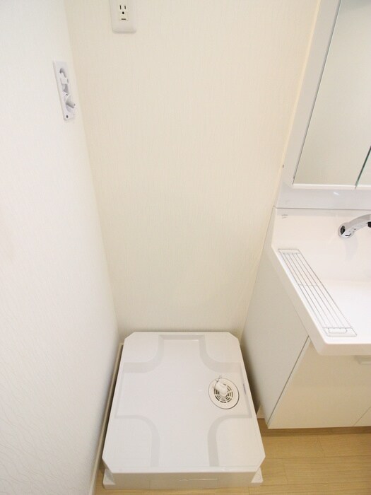 物件内観写真21　(洗濯機置場)