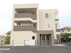 イーストーン外観写真