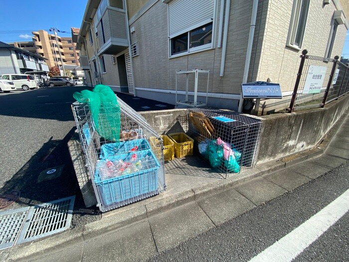 物件外観写真4　(建物設備)