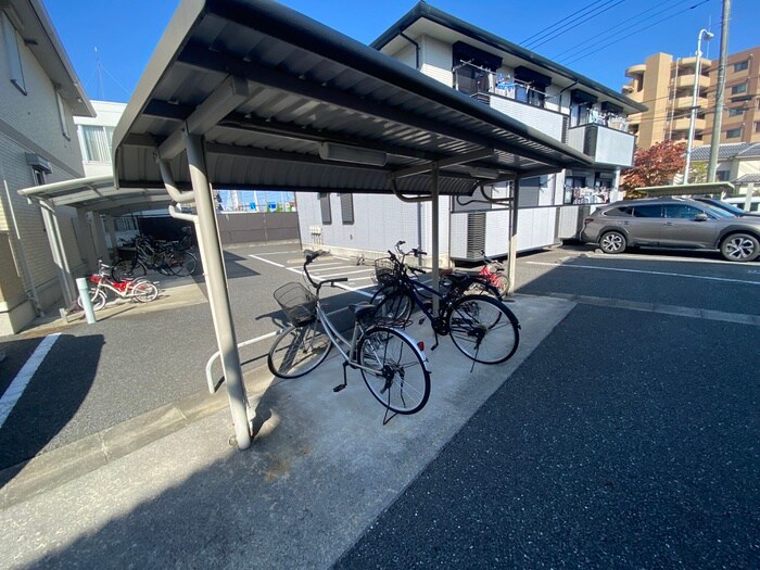 物件外観写真5　(駐輪場)
