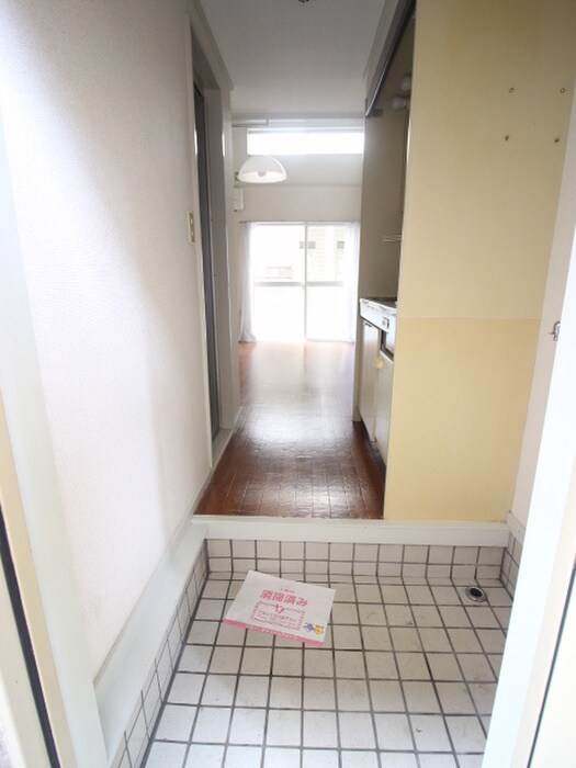 物件内観写真17　(玄関)