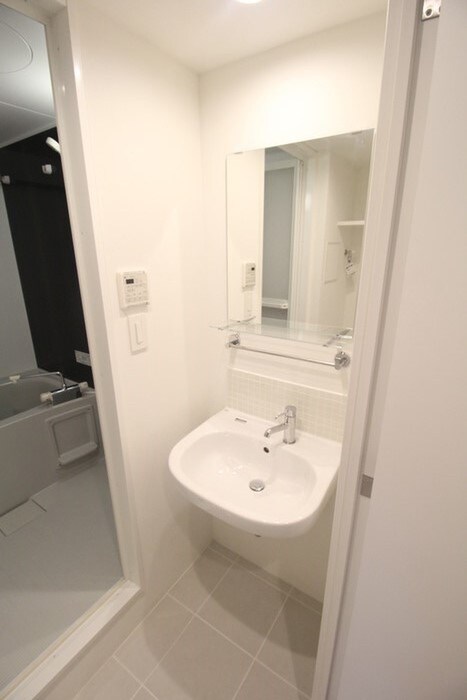 物件内観写真9　(洗面)