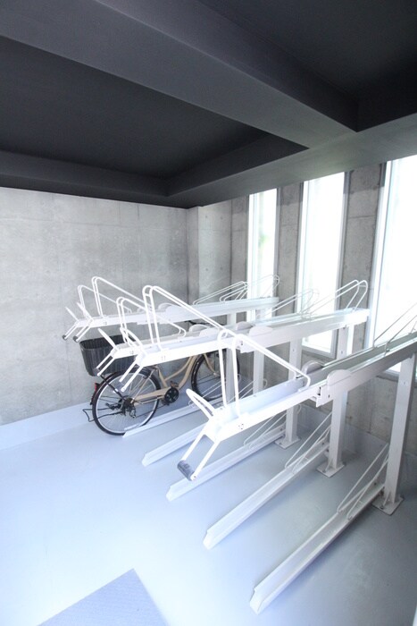 物件外観写真5　(駐輪場)