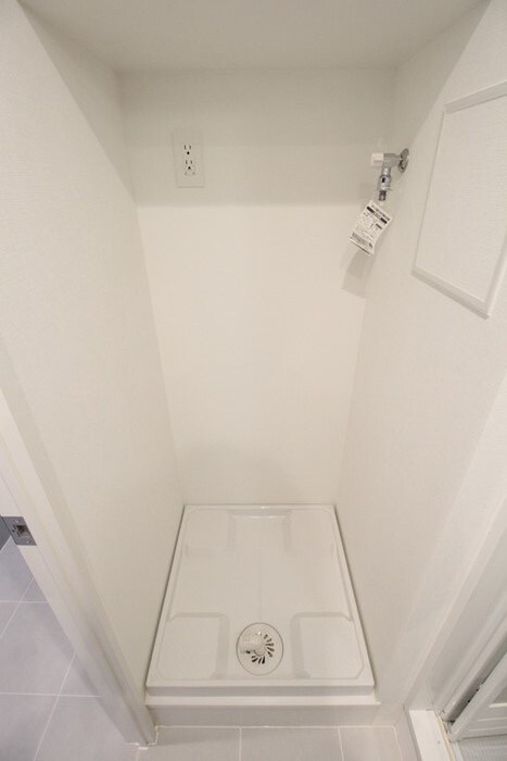 物件内観写真11　(洗濯機置場)