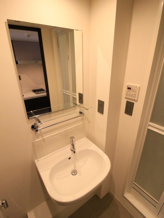 物件内観写真11　(洗面)