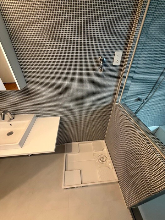 物件内観写真16　(洗濯機置場)