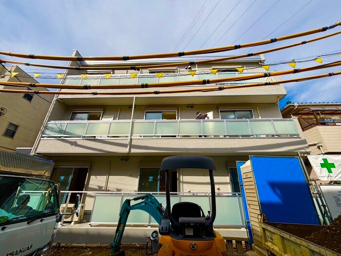 物件外観写真3　(建築中)