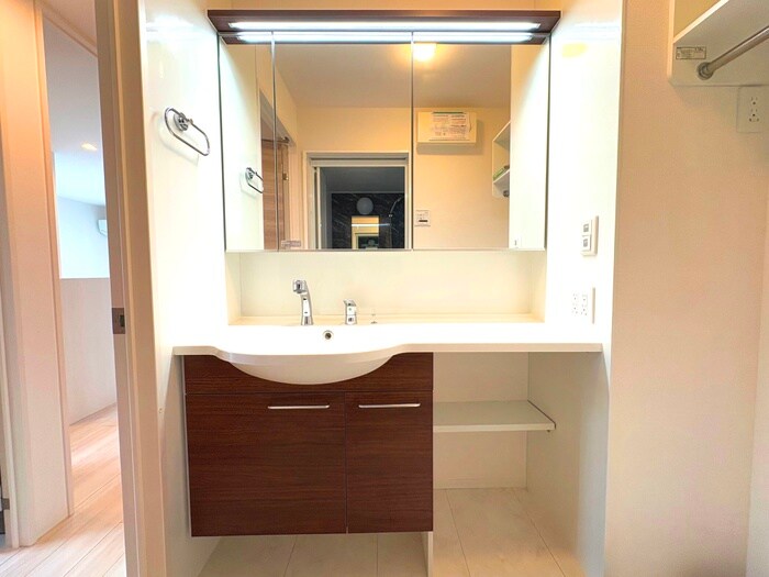 物件内観写真14　(洗面)