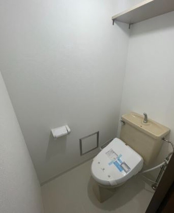 物件内観写真6　(トイレ)