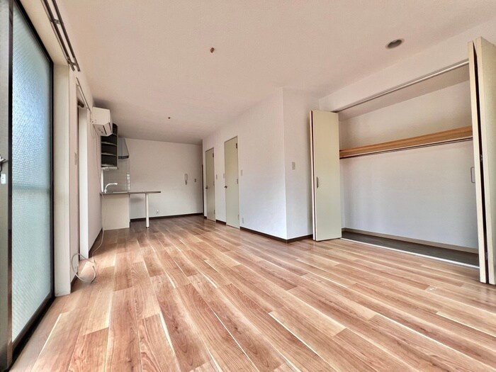 物件内観写真8　(居室)