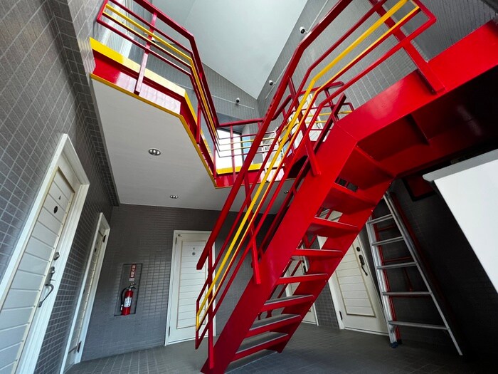 物件外観写真5　(エントランス部分)