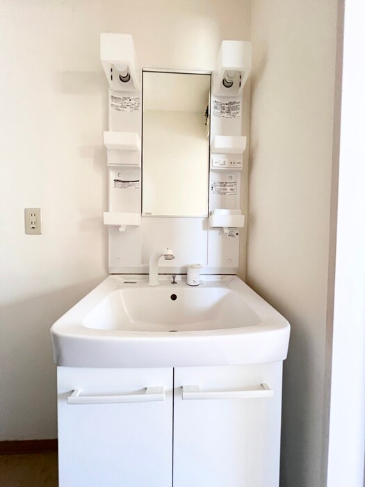 物件内観写真12　(洗面)