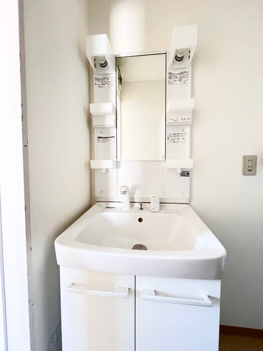 物件内観写真12　(洗面)