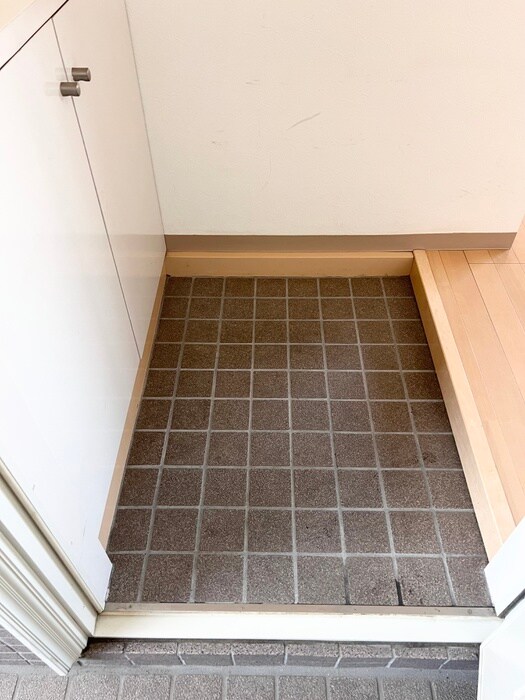 物件内観写真14　(玄関)