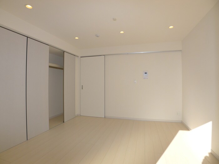 物件内観写真9　(室内からの展望)