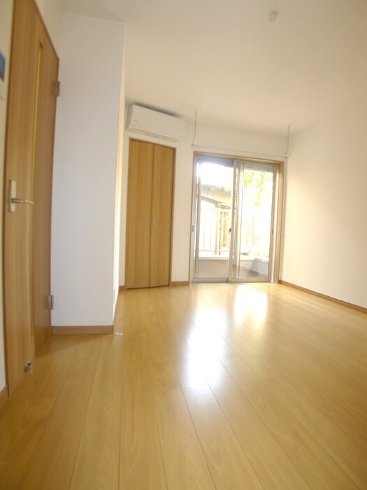 物件内観写真18　(居室)