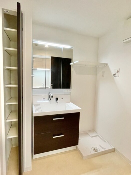 物件内観写真13　(洗面)