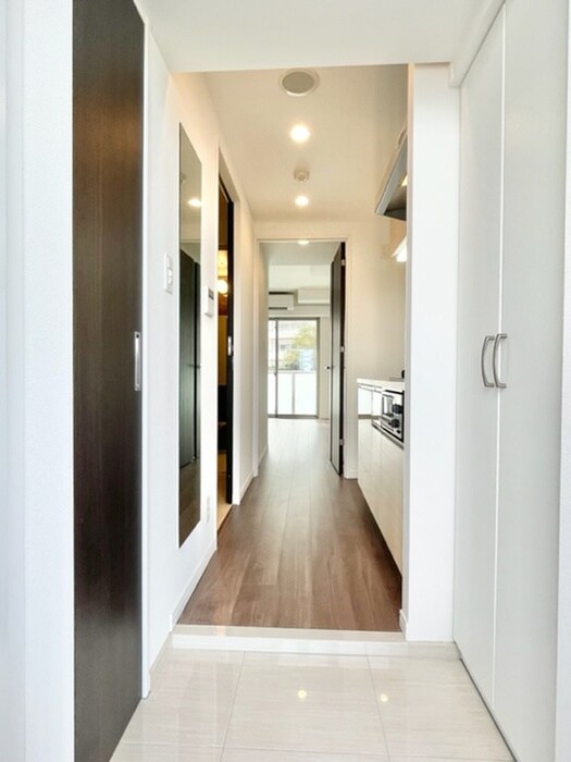 物件内観写真16　(玄関)