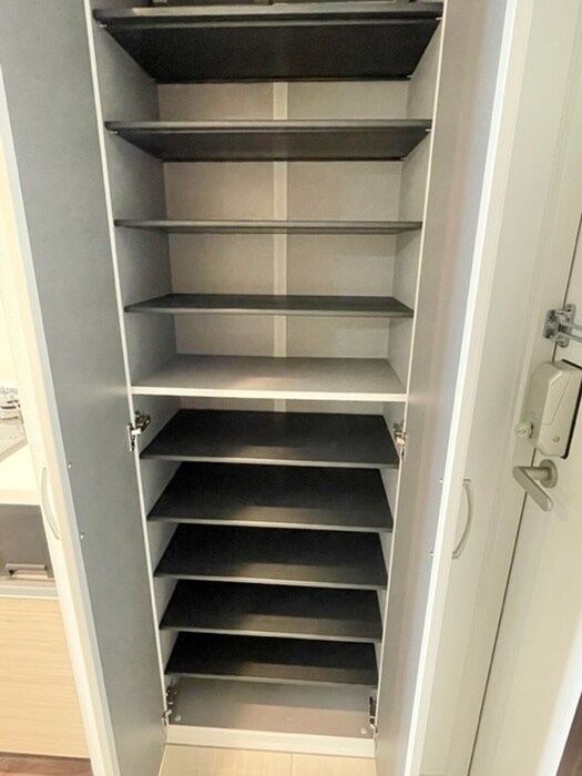 物件内観写真18　(靴箱)