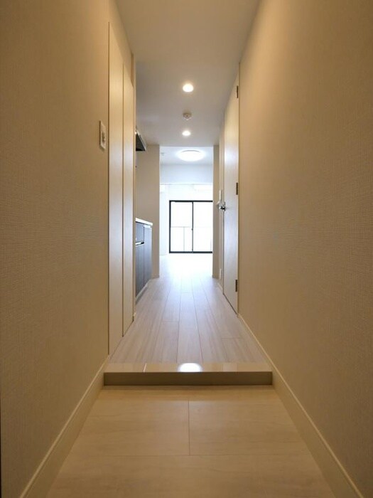 物件内観写真7　(玄関)