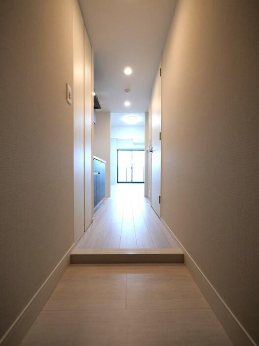 物件内観写真7　(玄関)