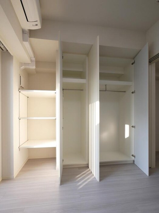 物件内観写真10　(収納)