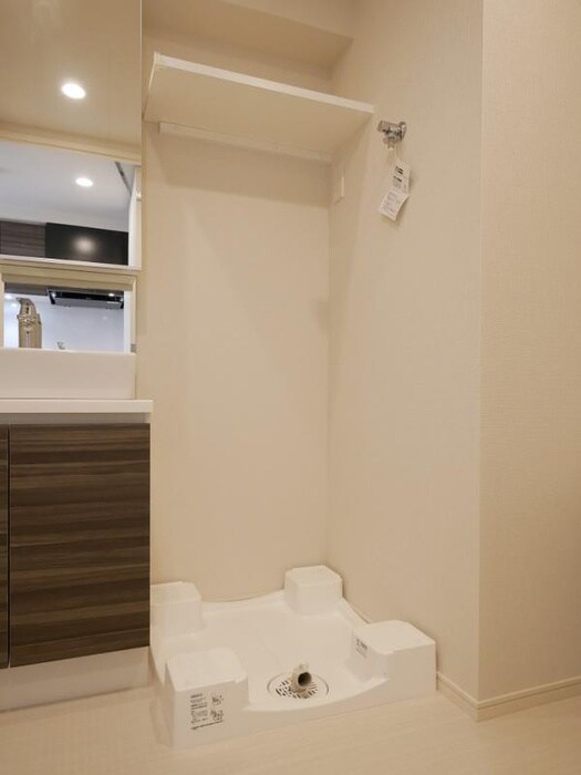 物件内観写真15　(洗濯機置場)