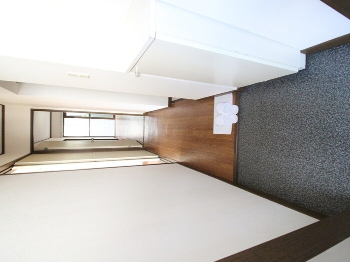 物件内観写真18　(玄関)