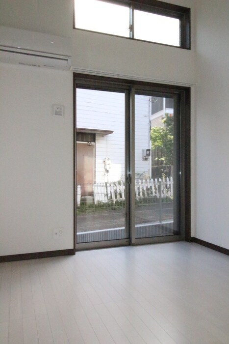 物件内観写真4　(居室)