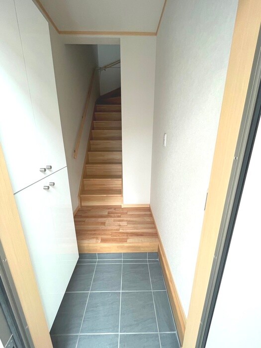 物件内観写真7　(玄関)