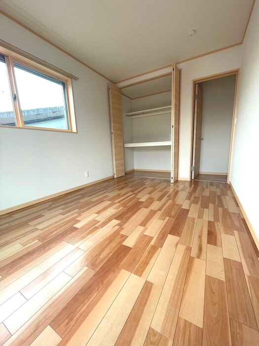 物件内観写真8　(居室)