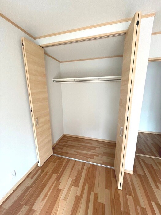 物件内観写真12　(収納)