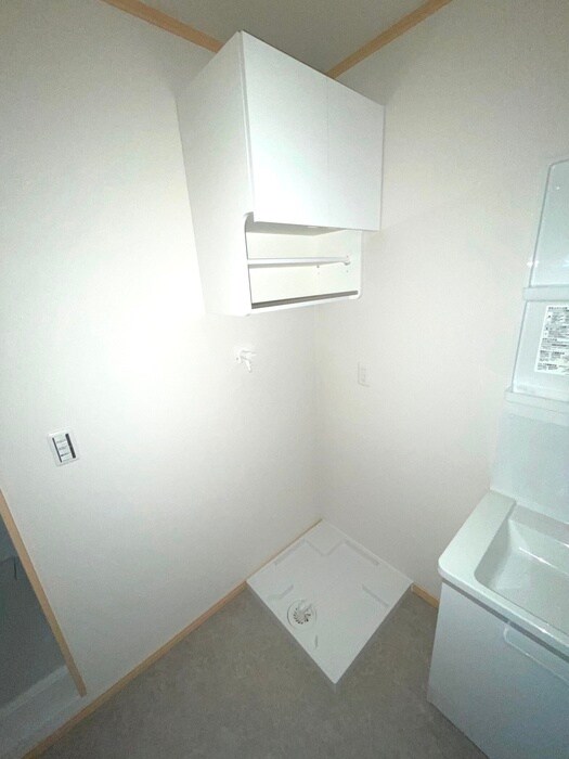 物件内観写真18　(洗濯機置場)