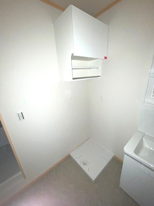 物件内観写真18　(洗濯機置場)