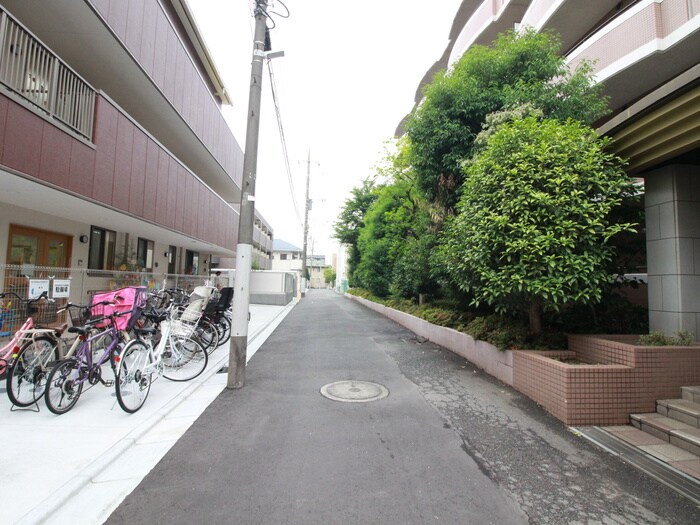 物件外観写真3　(周辺環境)