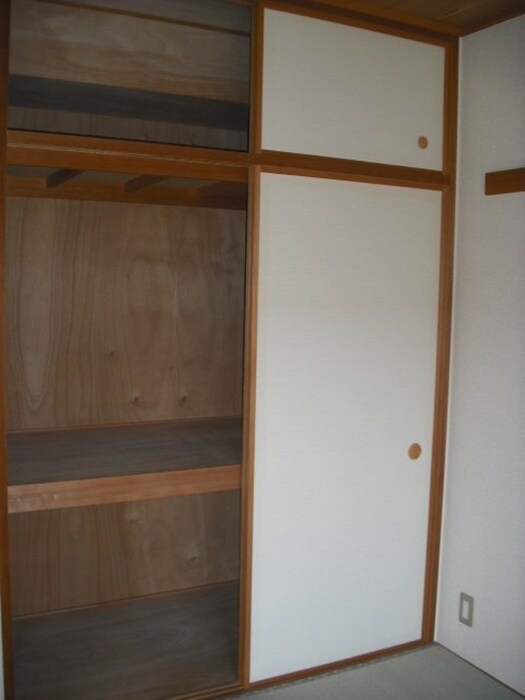 物件内観写真10　(収納)