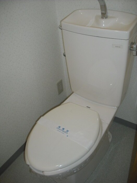 物件内観写真15　(トイレ)