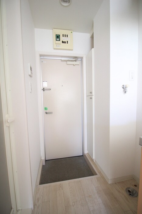 物件内観写真14　(玄関)
