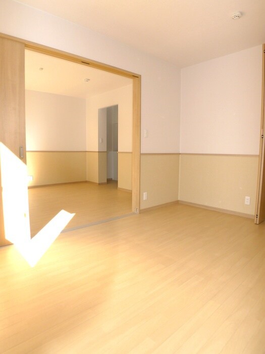 物件内観写真6　(居室)