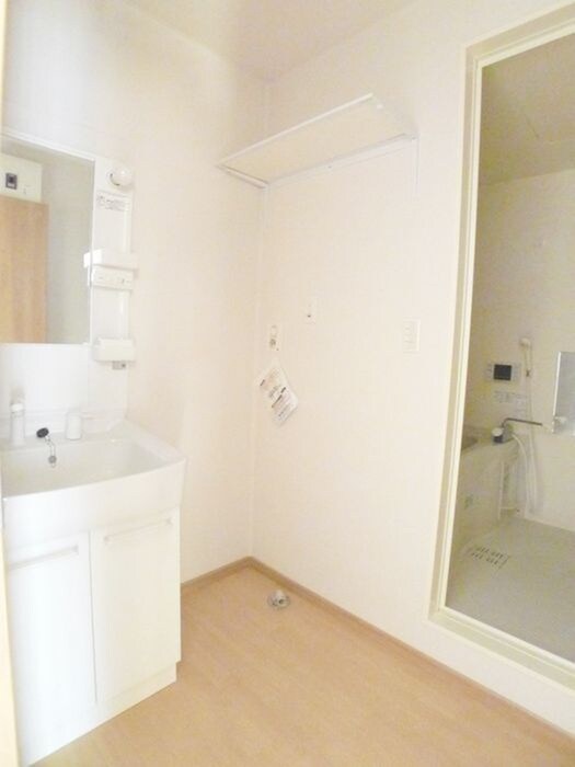 物件内観写真11　(洗面)