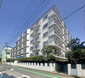 秀和東四つ木レジデンス(208)外観写真